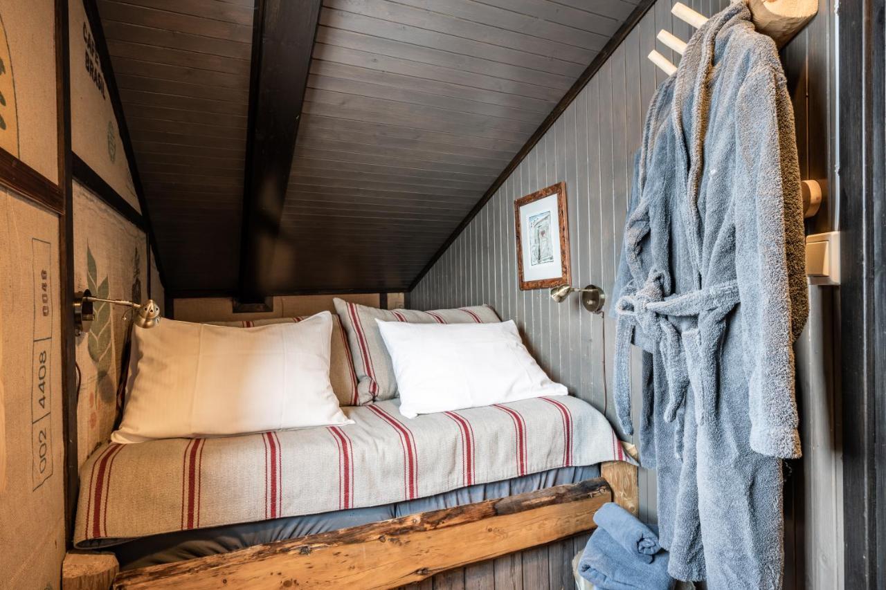 Basecamp Hotel Longyearbyen Dış mekan fotoğraf