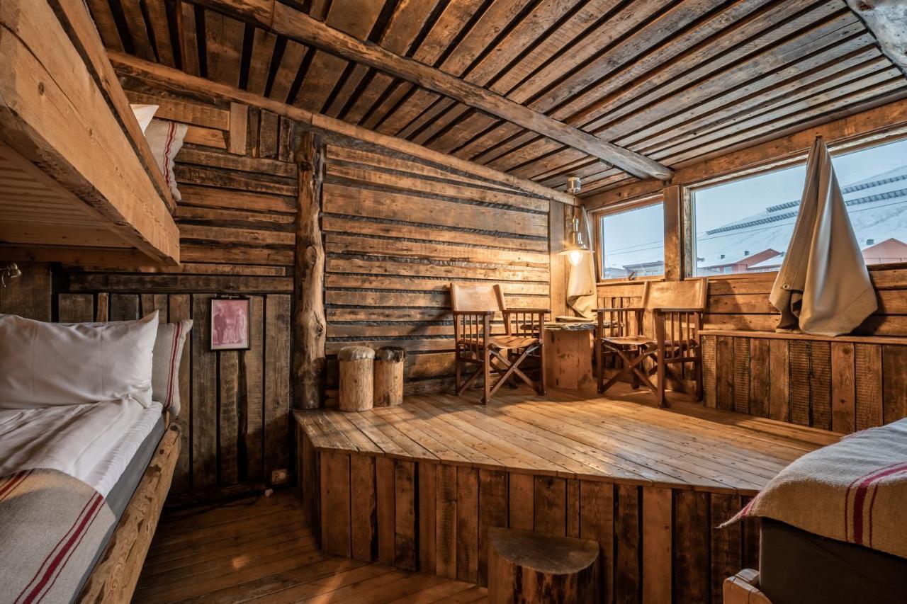 Basecamp Hotel Longyearbyen Dış mekan fotoğraf