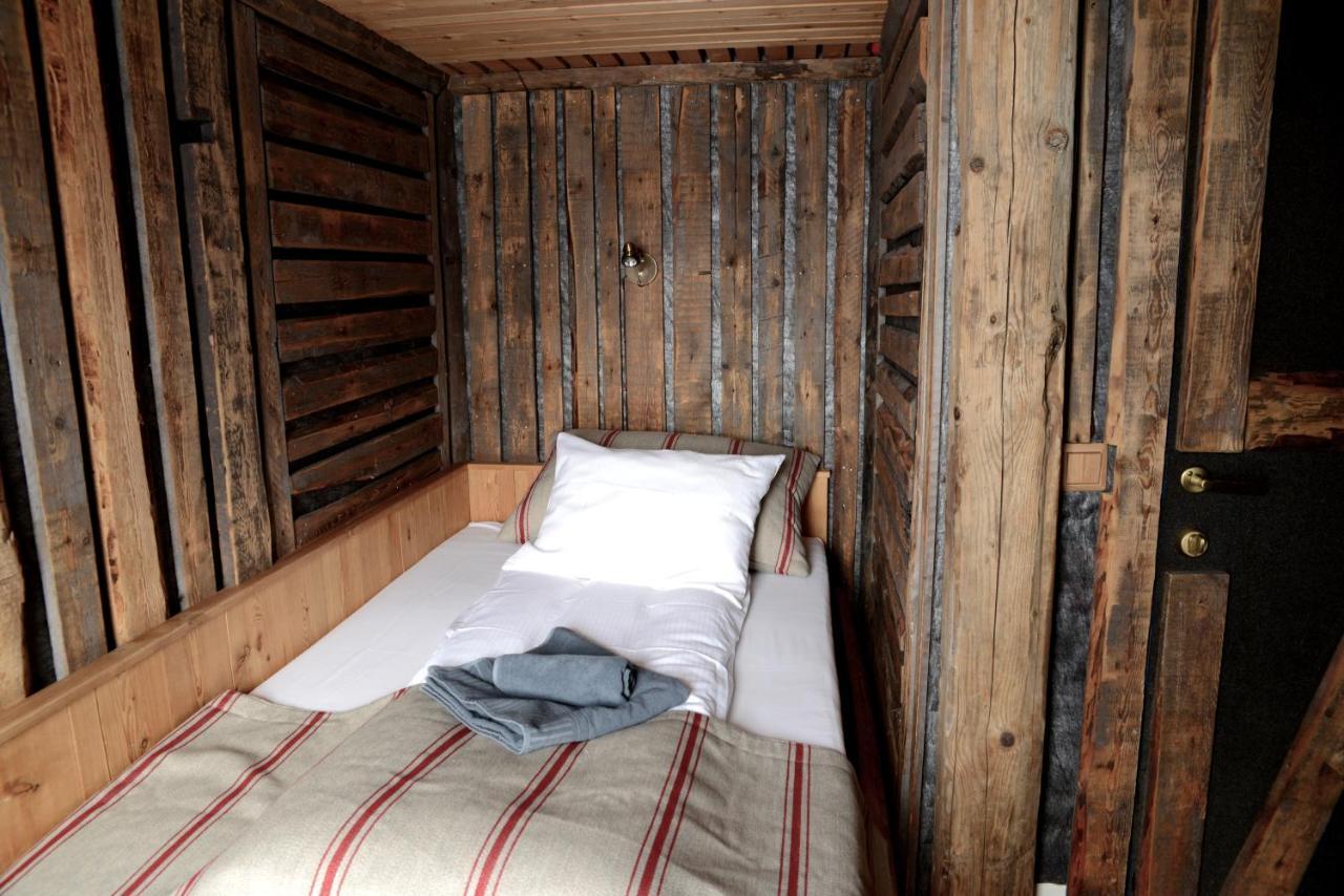 Basecamp Hotel Longyearbyen Dış mekan fotoğraf
