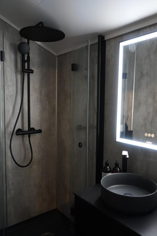 Basecamp Hotel Longyearbyen Dış mekan fotoğraf