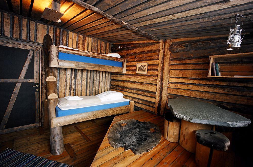 Basecamp Hotel Longyearbyen Dış mekan fotoğraf