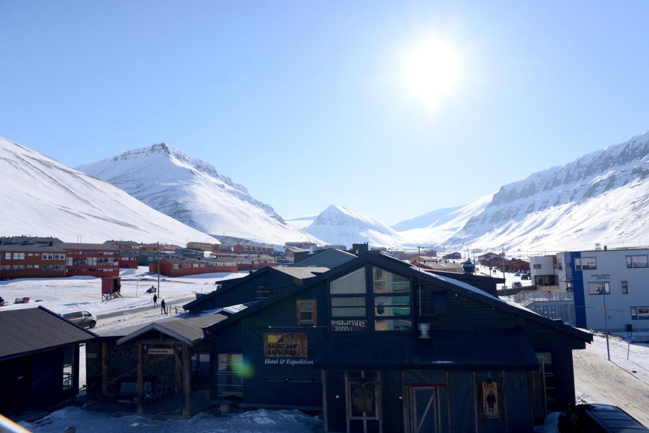 Basecamp Hotel Longyearbyen Dış mekan fotoğraf