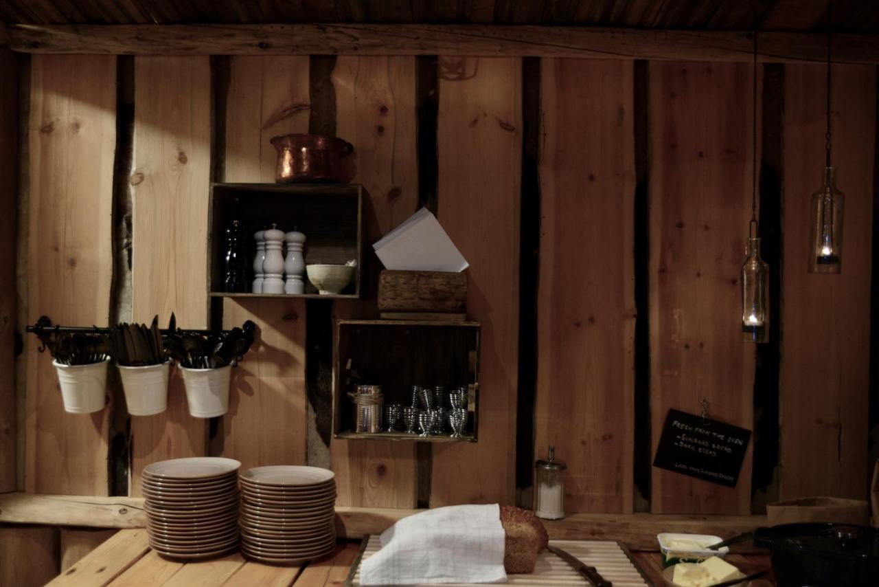 Basecamp Hotel Longyearbyen Dış mekan fotoğraf